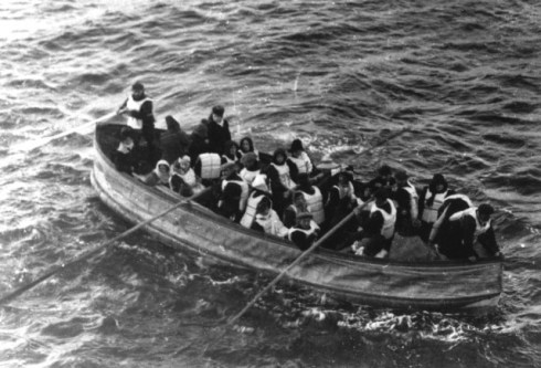 Titanic-lifeboat-e1334260809425